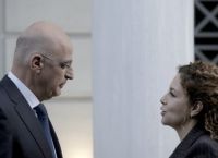 Συνάντηση Δένδια-Τζάτσκα ενώ ο Μπελέρης παραμένει φυλακισμένος