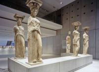 Associated Press: Ο Μητσοτάκης αναζητεί «καινοτόμο» λύση για τα  Γλυπτά του Παρθενώνα