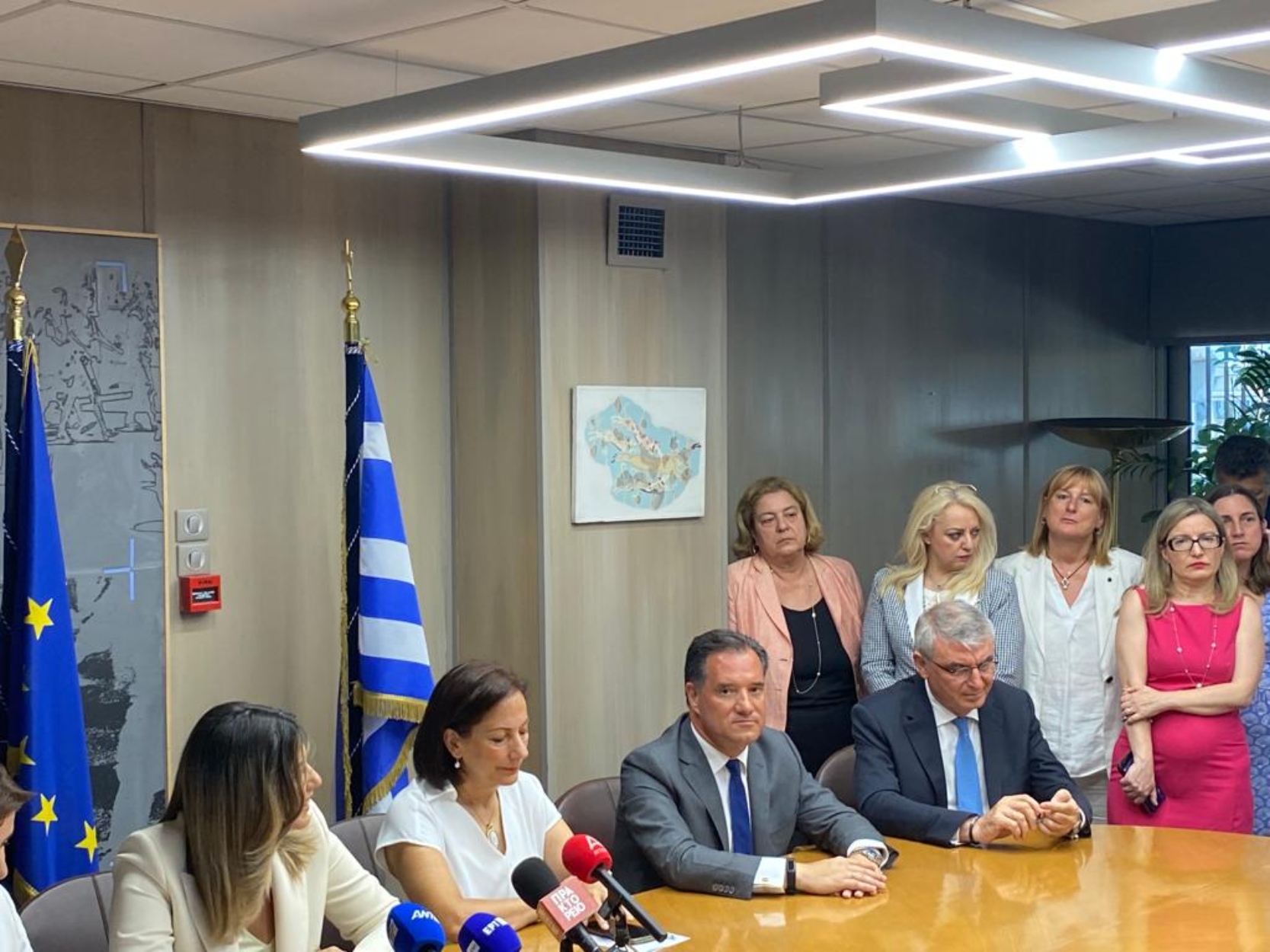 Άδωνις: Θα δώσουμε τη μάχη της καθημερινότητας