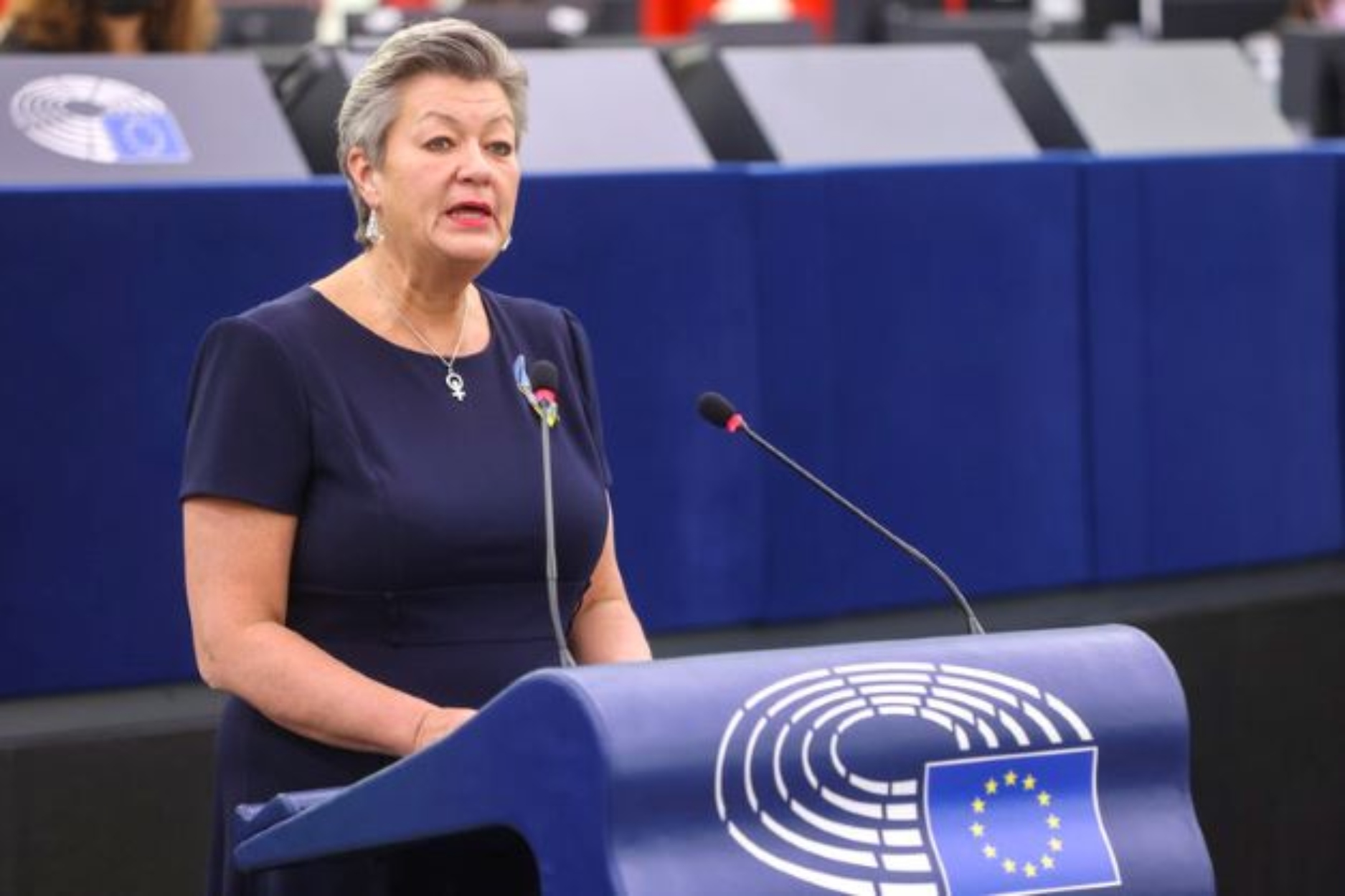 Επίτροπος Γιόχανσον: Το ναυάγιο ανοικτά της Πύλου, η «χειρότερη τραγωδία» στη Μεσόγειο