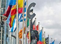 Η ευρωζώνη και επισήμως σε ύφεση Η ευρωζώνη και επισήμως σε ύφεση