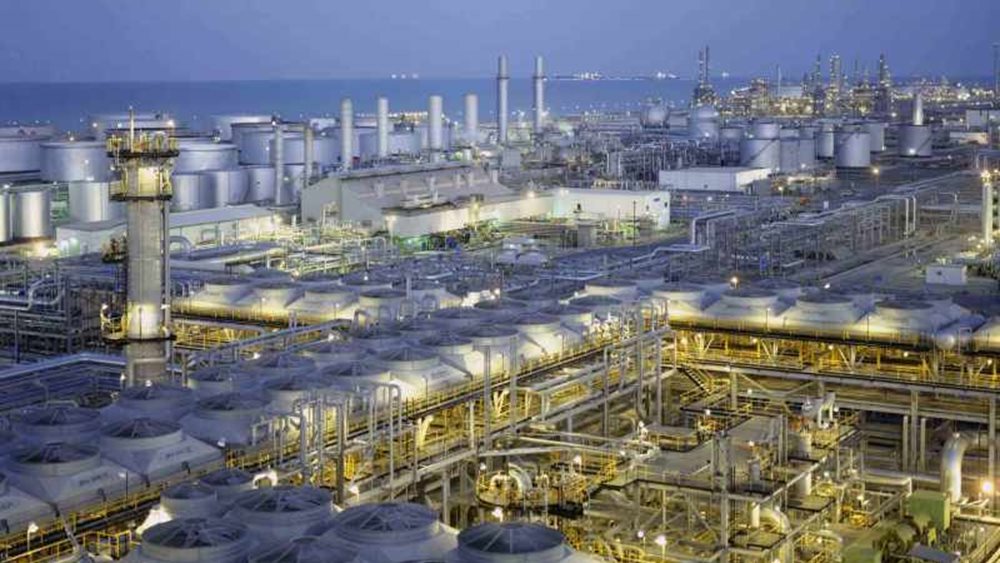 Η εκτίναξη των Aramco και ExxonMobil: Κέρδη-ρεκόρ και τα επόμενα projects
