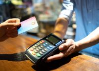 Electronic transactions: Over €450 billion in 2023