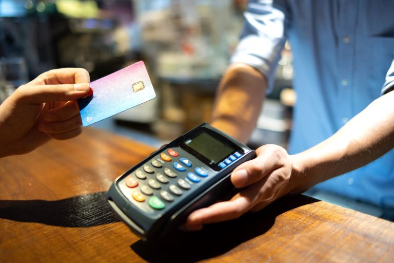 Electronic transactions: Over €450 billion in 2023