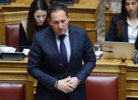 Πέτσας: Ο Τσίπρας πατάει πάνω σε εθνική κόκκινη γραμμή