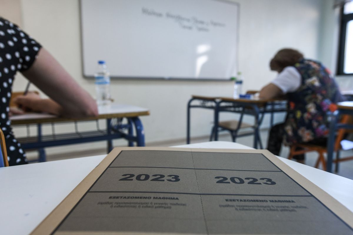 Πανελλήνιες 2023: Σε Αρχαία, Μαθηματικά και Βιολογία εξετάζονται σήμερα οι υποψήφιοι