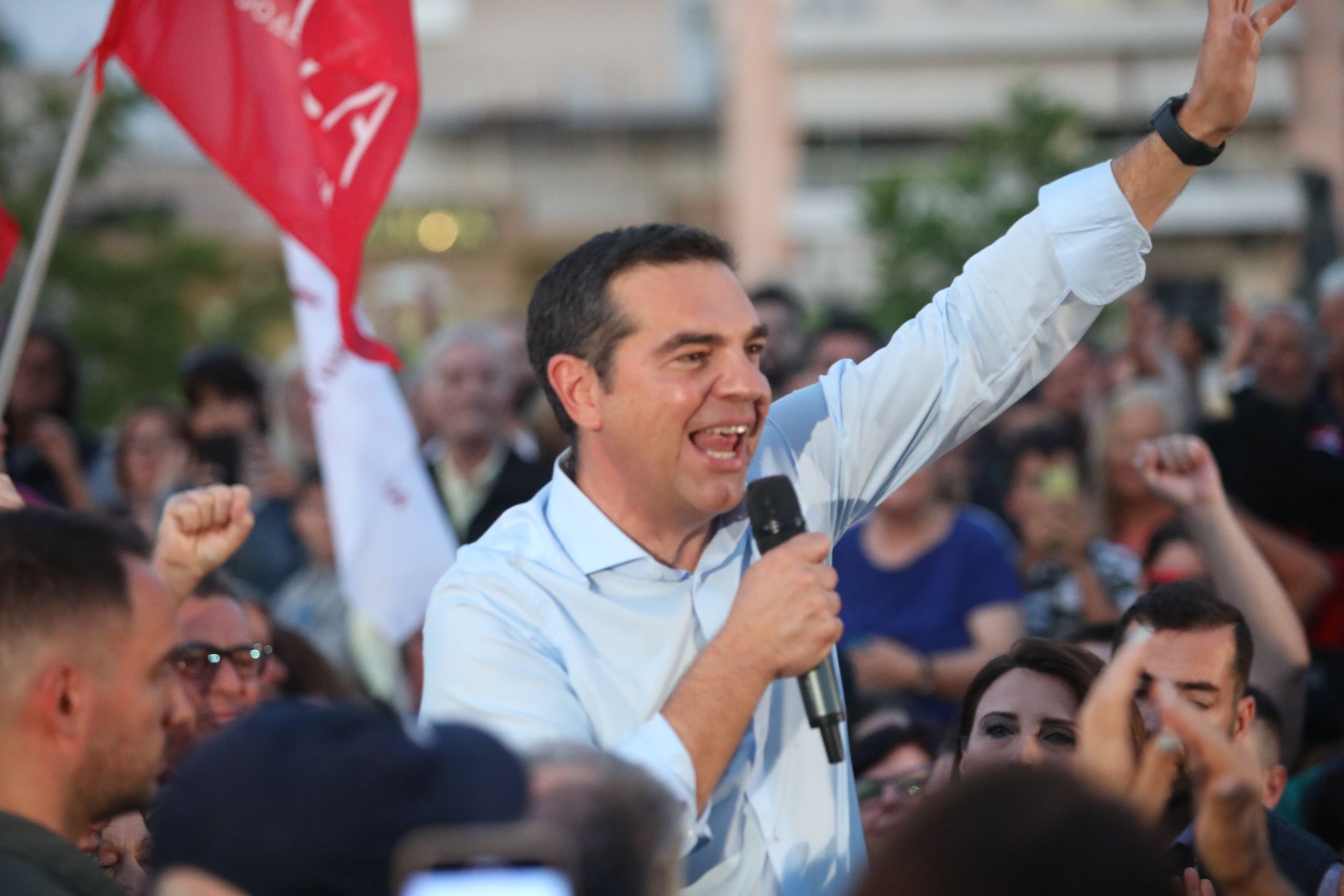 Τσίπρας, εκλογές και αρμοί της εξουσίας
