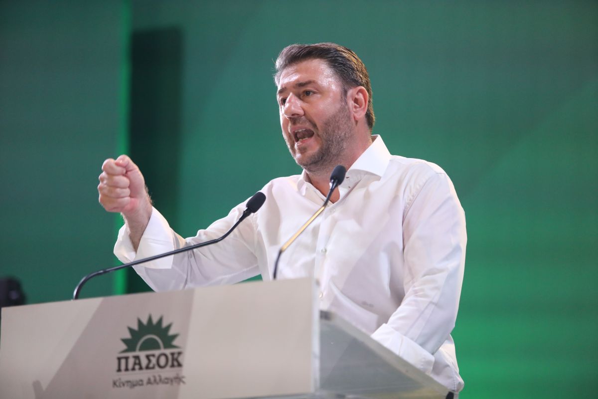 Ανδρουλάκης για Τσίπρα: «Ο πνιγμένος από τα μαλλιά πιάνεται»
