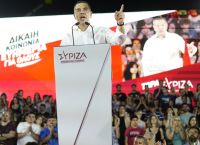 Τσίπρας από Σύνταγμα: Θα δώσουμε τη μάχη της ανατροπής