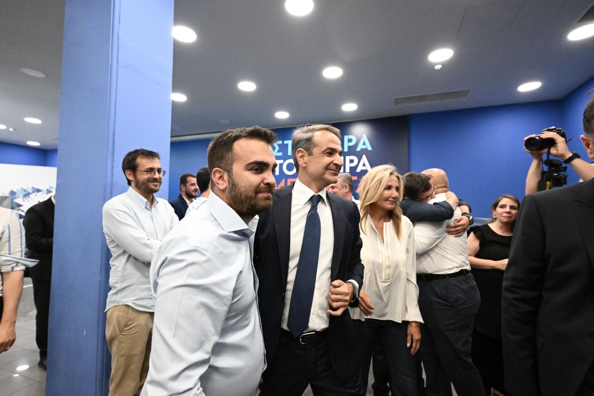 Ισχυρή εντολή στον Μητσοτάκη έδωσε η κάλπη της ενισχυμένης αναλογικής