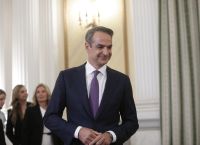 Κυριάκος και μεσαίος χώρος