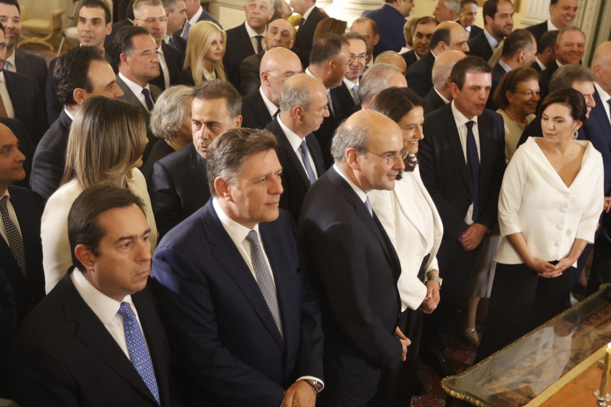Ορκομωσία νέας κυβέρνησης: Δείτε live