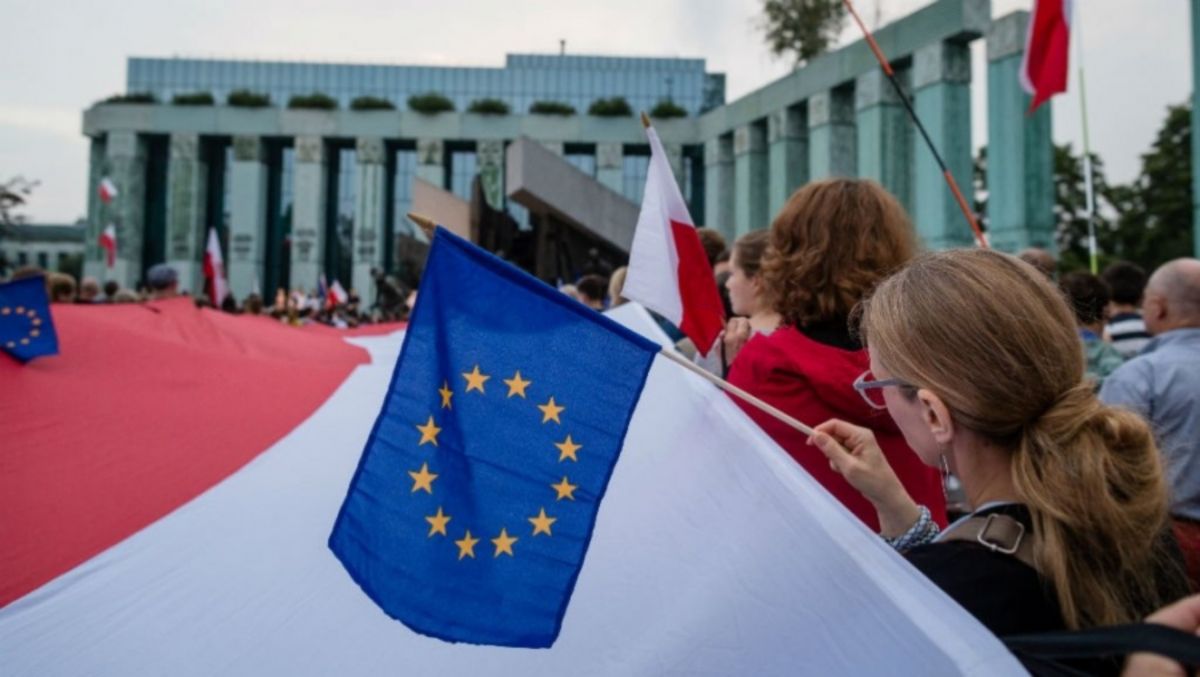 ΗΠΑ & Ε.Ε.: Αντίθετοι σε νομοσχέδιο της πολωνικής κυβέρνησης