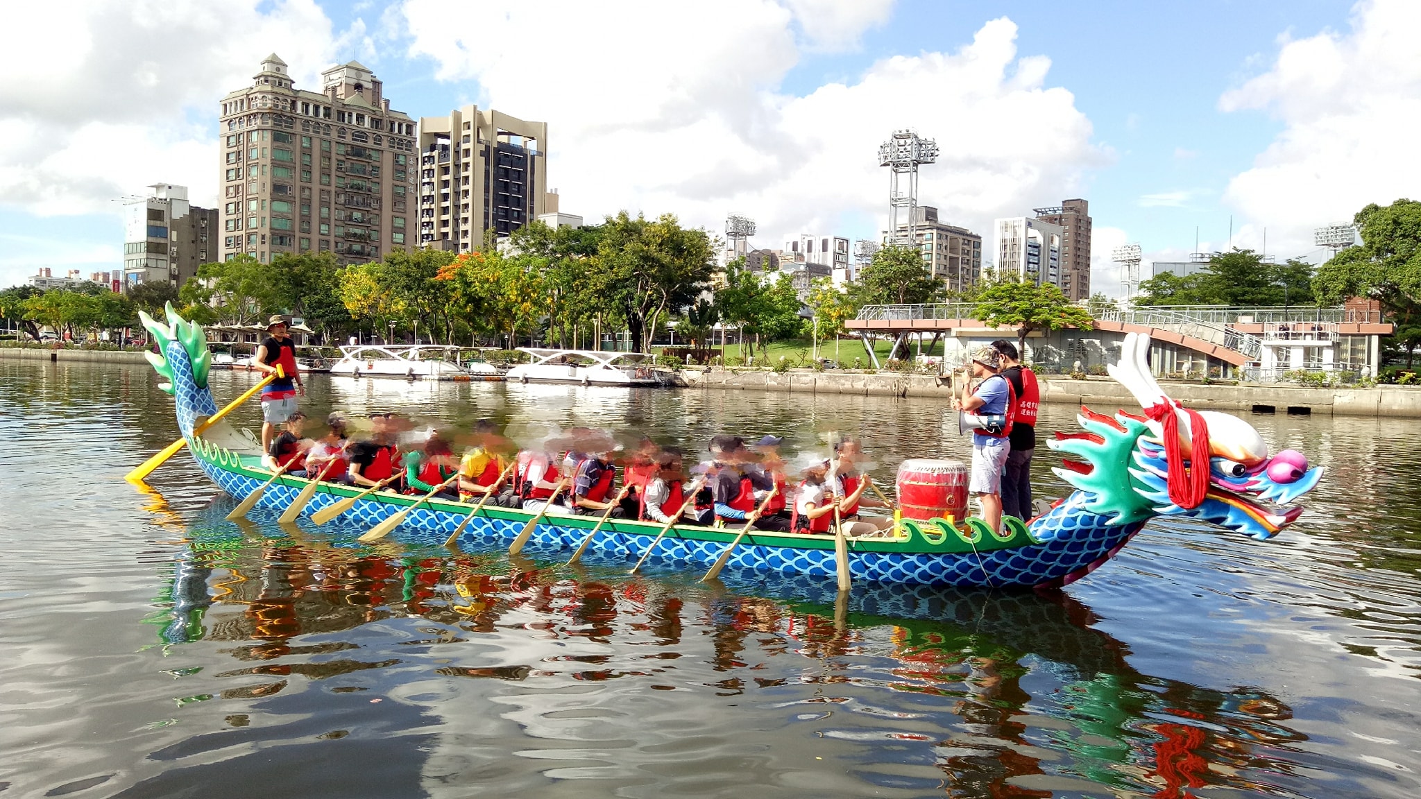 Kίνα: Το Dragon Boat Festival… βούλιαξε πιο κάτω από τα προ πανδημίας επίπεδα