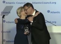 Η Ζαχάροβα είπε την Ούρσουλα φον ντερ Λάιεν …«φον ντερ Pfizer»