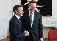 «Γέφυρες» Μακρόν – Μασκ για Γαλλικά αυτοκίνητα