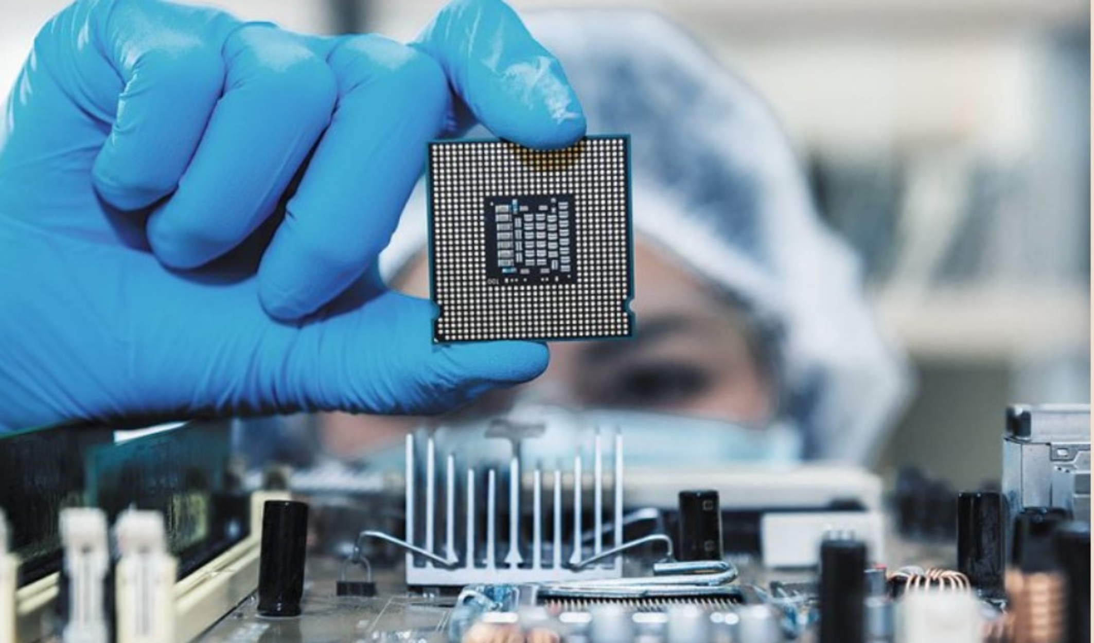 Intel: Επένδυση – μαμούθ 4,6 δισ. δολ. για εργοστάσιο ημιαγωγών στην Πολωνία