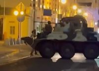Κρίσιμες ώρες στη Ρωσία: Στρατιωτικά οχήματα στους δρόμους της Μόσχας