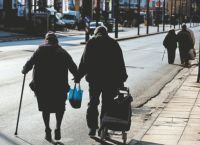 Eurostat: Σε κίνδυνο φτώχειας ένας στους τέσσερις Ελληνες το 2022