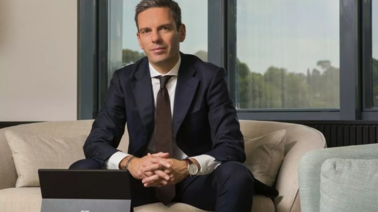 Microsoft: Αναβαθμίζεται ο Θεοδόσης Μιχαλόπουλος με θέση στο Λονδίνο