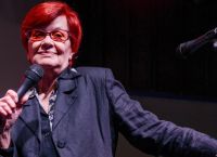 Άντζελα Ζήλεια: Το μαρτυρικό τέλος της τραγουδίστριας – Το ατύχημα στο σπίτι της πριν πεθάνει