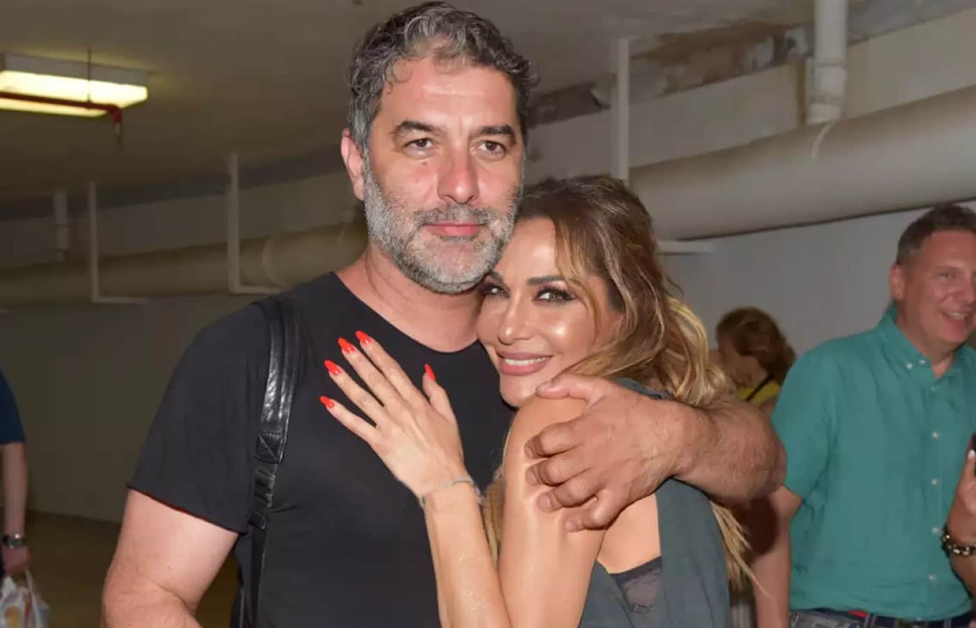 Δέσποινα Βανδή – Μπισμπίκης: Ρομαντική απόδραση στο Καβούρι για το ερωτευμένο ζευγάρι