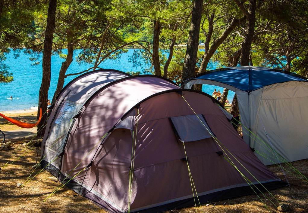 Σε σκηνές ερήμου για πολυτελείς διακοπές πηγαίνουν οι τουρίστες