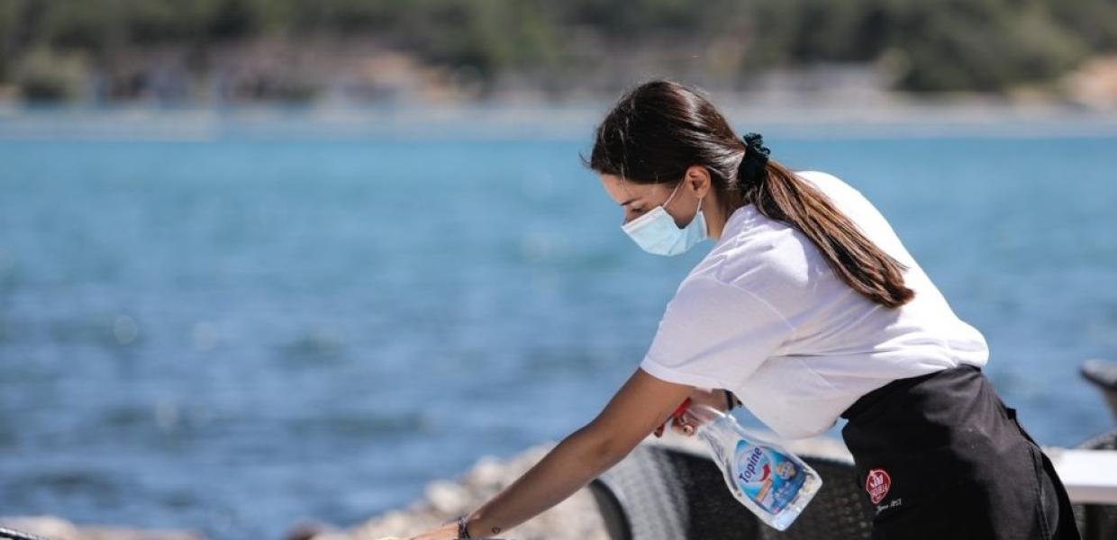 Επεκτάθηκε η Συλλογική Σύμβαση Εργασίας των εργαζομένων στον κλάδο Επισιτισμού-Τουρισμού