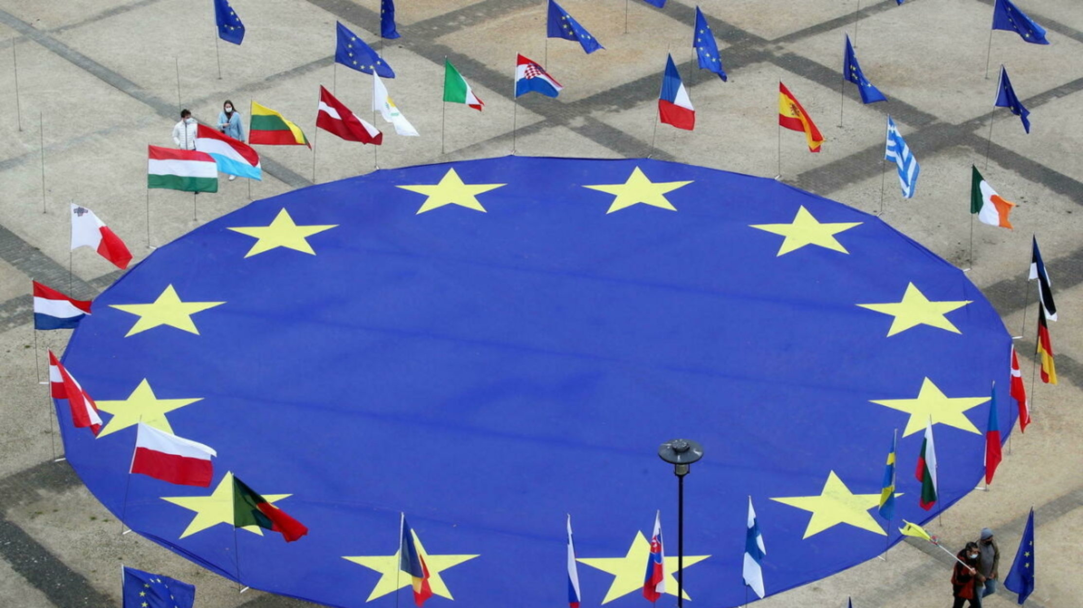 Eurostat: Σε ύφεση η Ευρωζώνη το πρώτο τρίμηνο