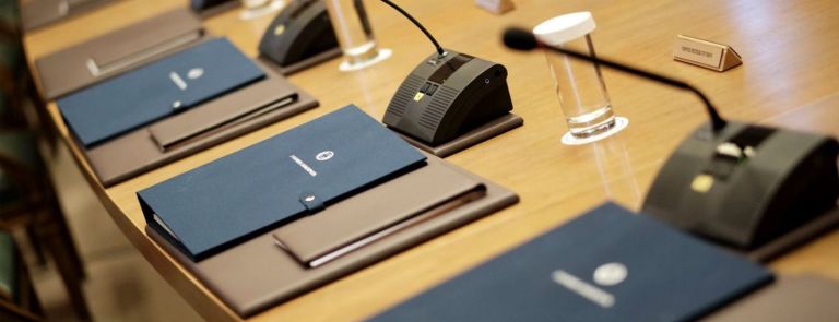 New Greek Gvt: The 4 axes of the blue files