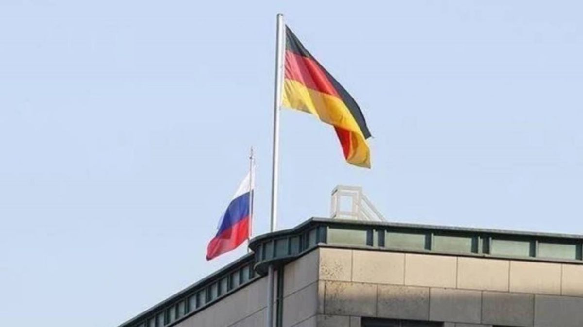 Die Welt: Η Γερμανία κλείνει τέσσερα στα πέντε ρωσικά προξενεία