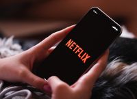Netflix: Θα επενδύσει 2,5 δισ. δολάρια για περισσότερες σειρές και ταινίες στην Ασία