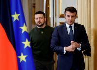 Μακρόν: Ζητά ρεαλιστική οδό για την ένταξη της Ουκρανίας στο ΝΑΤΟ
