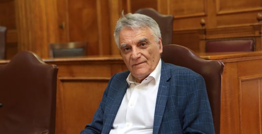 Κώστας Πουλάκης (ΣΥΡΙΖΑ): «Να καταργηθεί η προσευχή στα ελληνικά σχολεία»