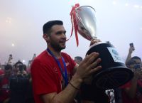 Παπανικολάου για το μέλλον του: «Θα συζητήσουμε και θα βρούμε λύση» [vid]