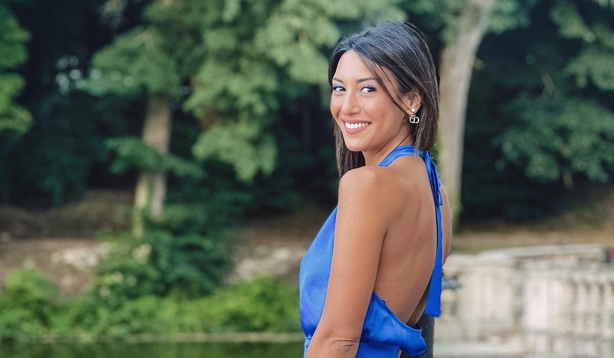 Η Ευγενία Σαμαρά ποζάρει με super hot καφέ μαγιό