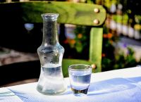 Greece’s hardy spirit Tsipouro eyes foreign markets Greece’s hardy spirit Tsipouro eyes foreign markets