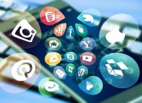 Meta Platforms: Αποκαλυπτήρια για τη νέα συσκευή εικονικής πραγματικότητας Quest 3 Meta Platforms: Αποκαλυπτήρια για τη νέα συσκευή εικονικής πραγματικότητας Quest 3