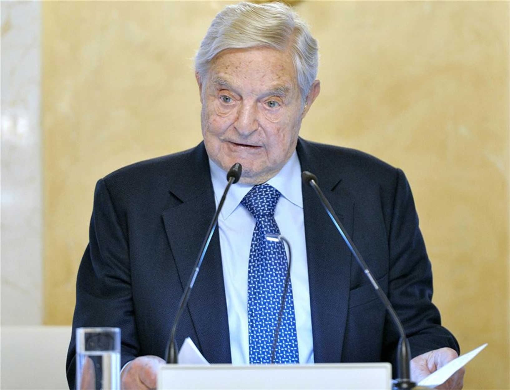 Αποσύρεται ο Σόρος – Μεταβιβάζει την αυτοκρατορία του στον γιο του Αλεξάντερ