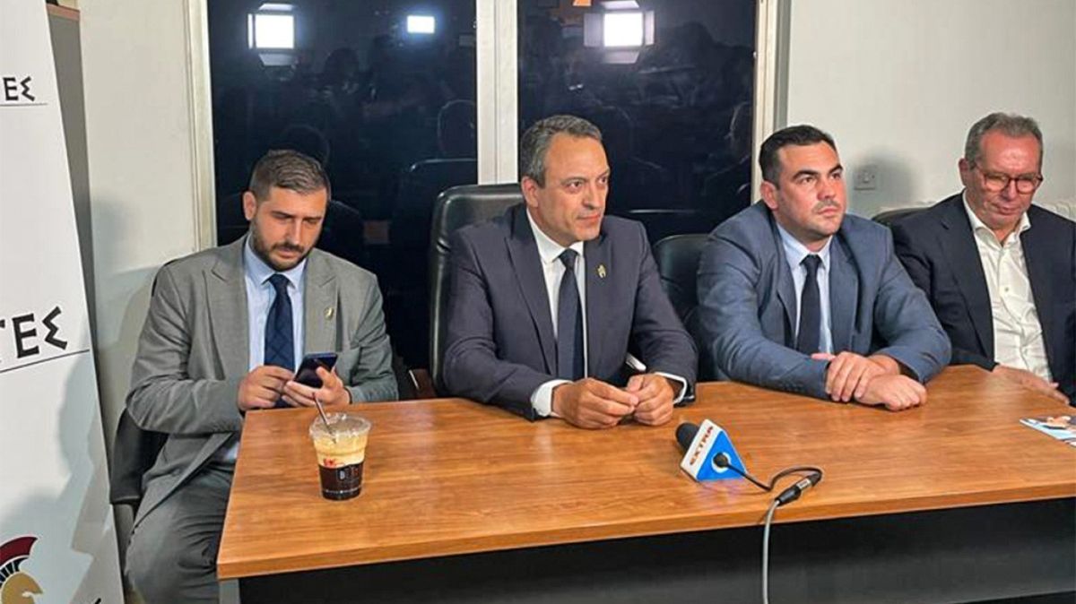 Σπαρτιάτες: Ανεξαρτητοποιήθηκε ο βουλευτής Λάρισας Κωνσταντίνος Φλώρος