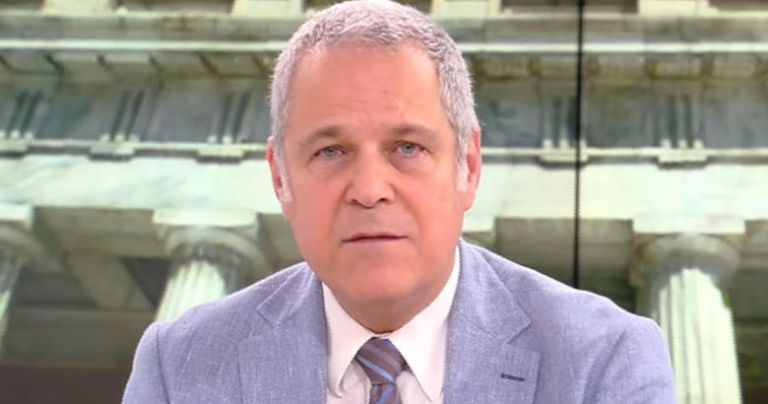 Ενοχλήθηκε ο Θάνος Τζήμερος που κηρύχθηκε τριήμερο πένθος για τους πρόσφυγες