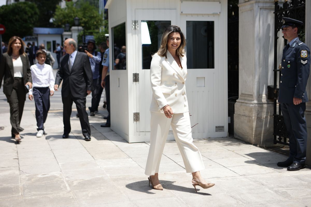Στο πλευρό της Σοφίας Ζαχαράκη
