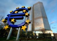 Οι τέσσερις κίνδυνοι για το χρηματοπιστωτικό σύστημα που ανησυχούν σοβαρά την ΕΚΤ Οι τέσσερις κίνδυνοι για το χρηματοπιστωτικό σύστημα που ανησυχούν σοβαρά την ΕΚΤ