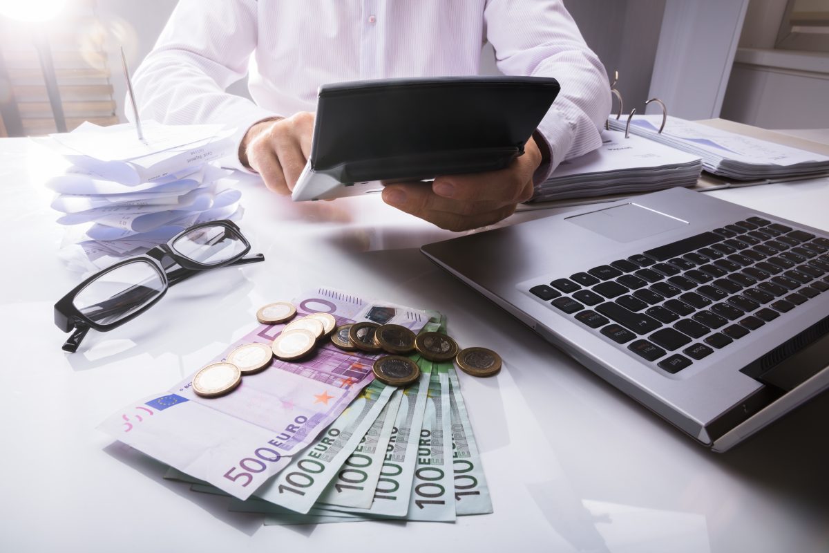 Εφορία: Ζημιές ή μηδενικά κέρδη δήλωσαν δύο στις τρεις επιχειρήσεις