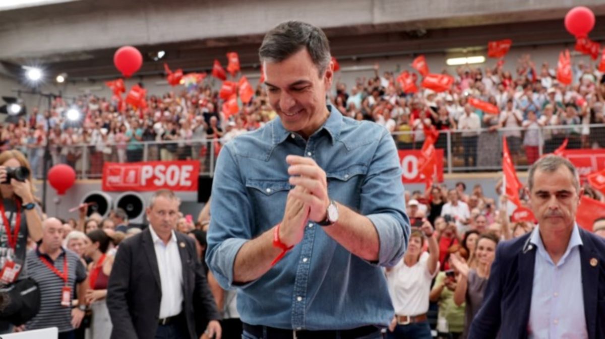 Ισπανία: Έκλεισαν οι κάλπες – Προηγείται το Λαϊκό Κόμμα στις δημοσκοπήσεις