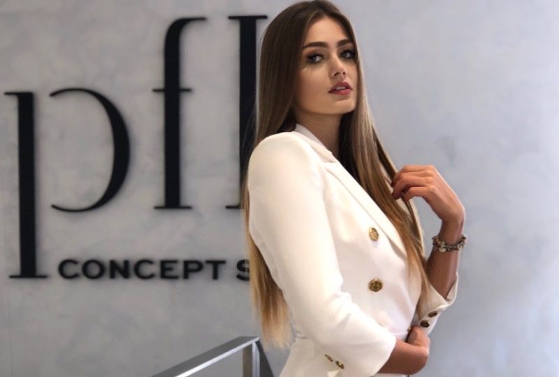 Andrea Pokorna: Το μοντέλο από την Τσεχία που θα σε στείλει για… υπογλώσσιο