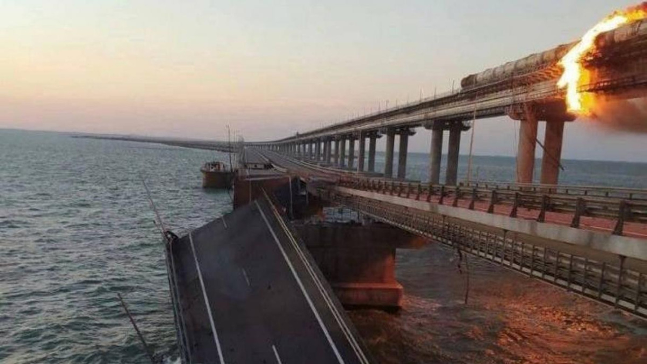 CNN: Παραδοχή από το Κίεβο – Αναλαμβάνει την ευθύνη για την έκρηξη στη γέφυρα της Κριμαίας