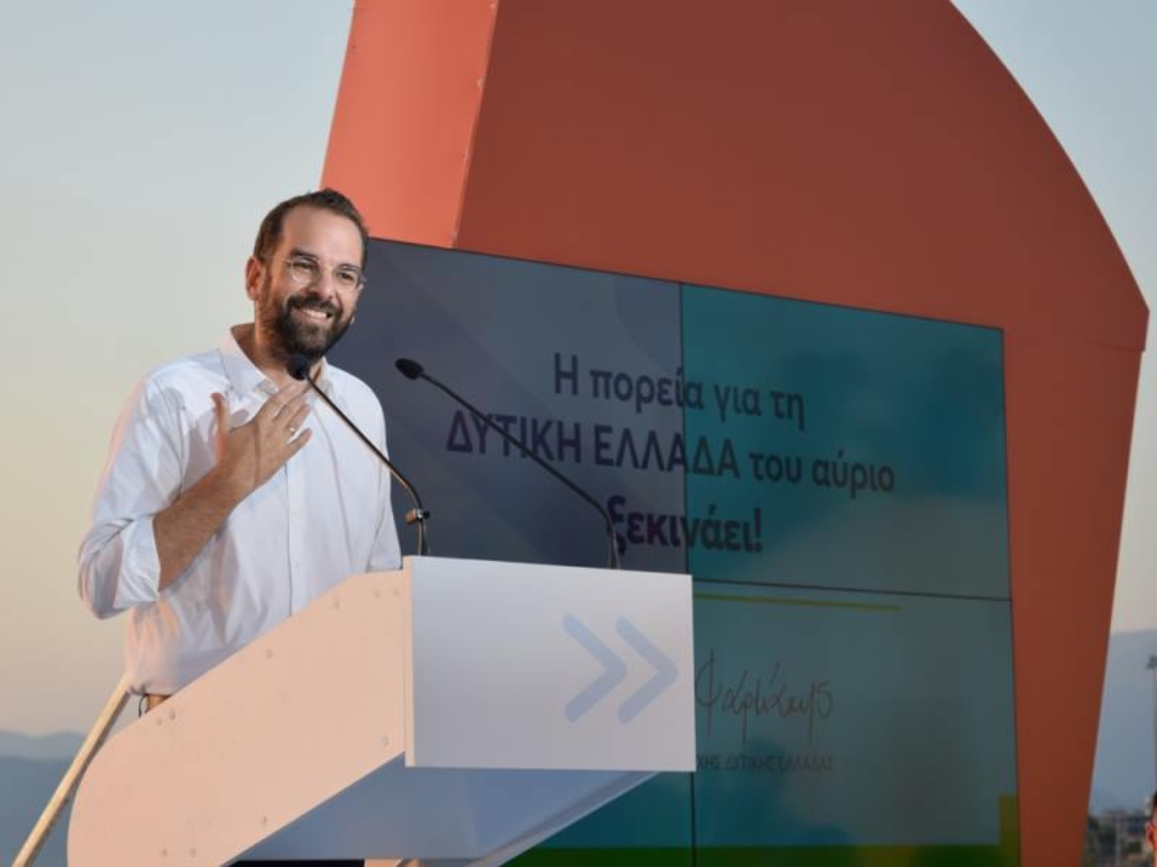 «Μπροστά για όλους»: Το νέο όνομα του συνδυασμού Φαρμάκη