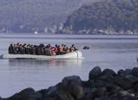 «Ξεσκεπάστηκαν» δύο μεγάλα δίκτυα που «περνούσαν» μετανάστες από τη Λέσβο