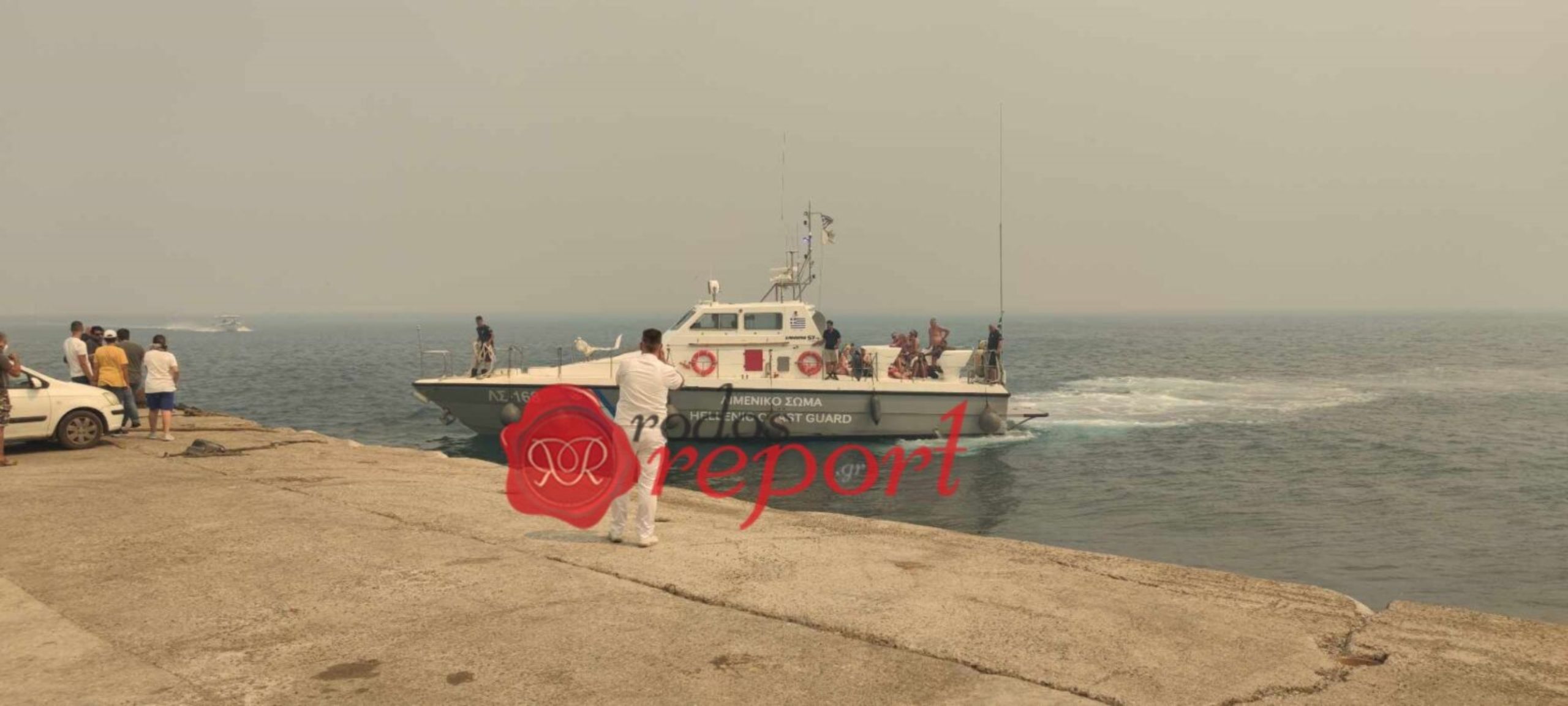 Δραματική κατάσταση στη Ρόδο: Εκτός ελέγχου η φωτιά – Εκκενώσεις δια θαλάσσης